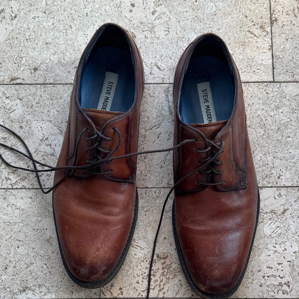 Steve Madden Men's Tan Leather Oxfords - Picture 4 of 4